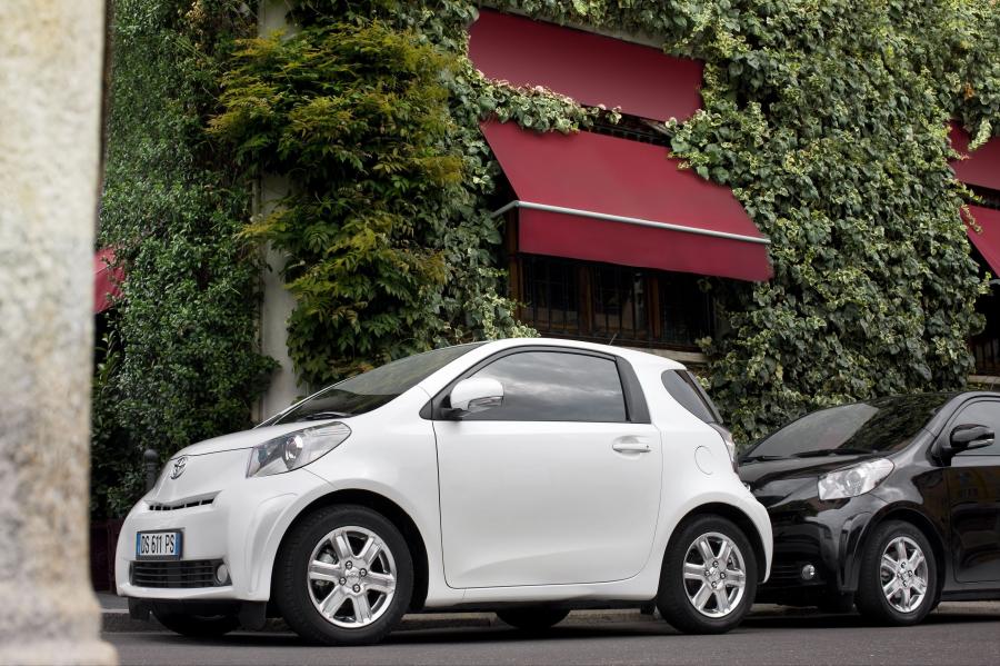  Toyota iQ 2008 года  (фото 163 из 225)